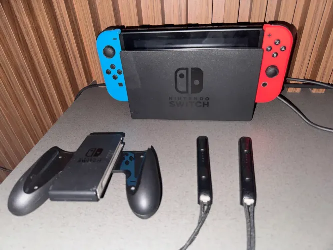 Nintendo Switch com o jogo Mário kart