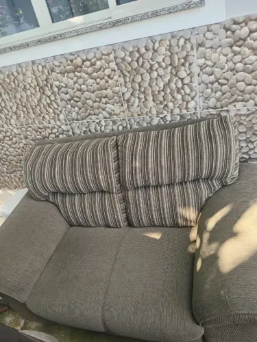 Guarda roupa e sofá