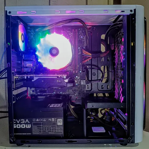 PC Gamer Top, i5 de 7ª, RX 550, 8 Gb Ram, SSD 120 GB, HD de 1 Tera (Parcelo)