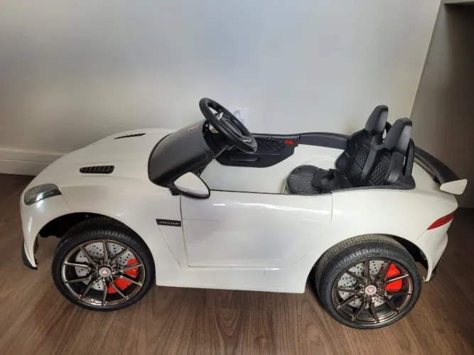 Carro elétrico infantil 