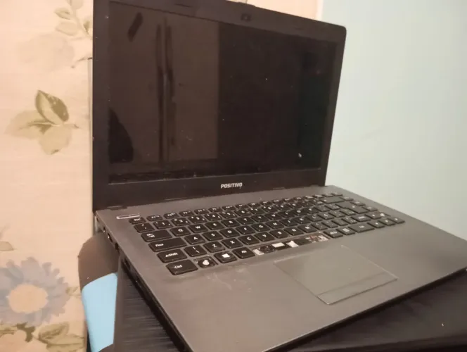 Dois notebooks funcionando para mais informações entrar em contato