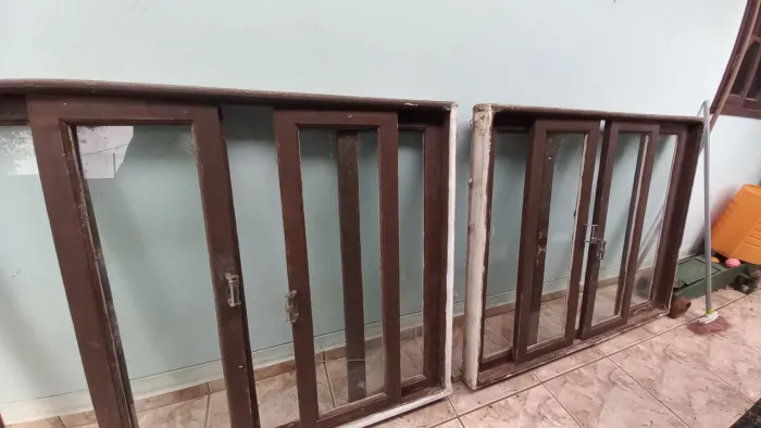 Vendo janelas de madeira