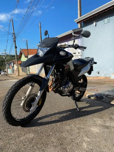 XRE 300 2015