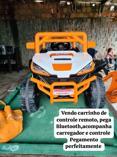 Carrinho de controle remoto 