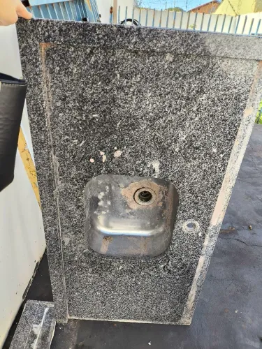 Pia de Granito 1,20m com Cuba Inox 32x38 + Furo Torneira + Torneira brinde.