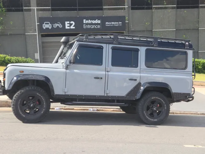 Land Rover Defender 110 TDI SW Diesel 2005