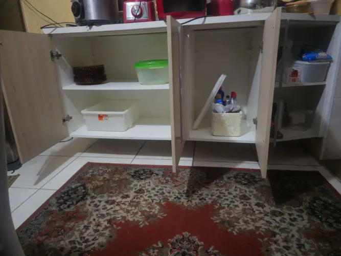 Armário  com bancada 