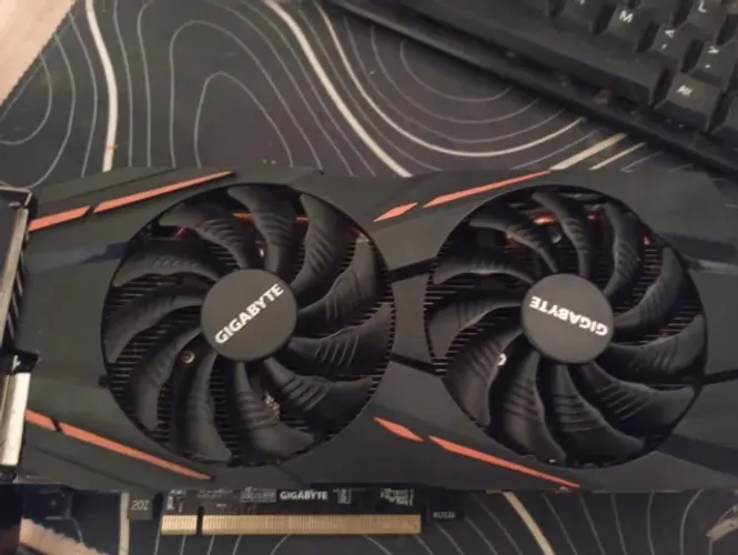 RX 580 GIGABYTE 8gb
