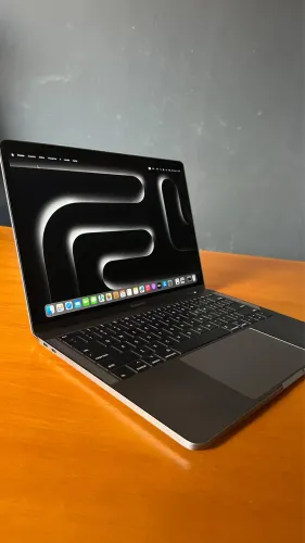 MacBook Pro 2017 i5 8GB SSD 128GB | Apenas 213 Ciclos