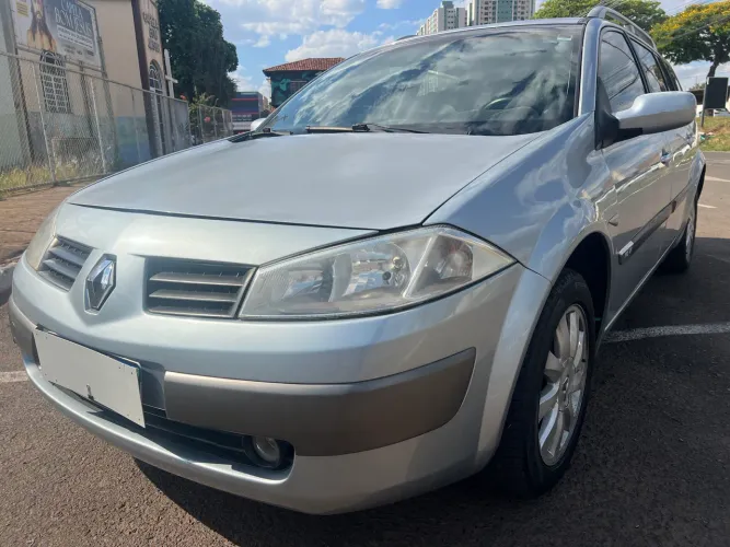 Renault Megane Grand Tour Dynam. Hi-flex 1.6 16V 2008