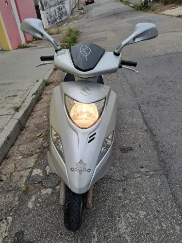 Burgman i125 abaixo da tabela