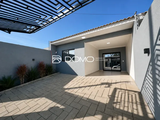 Casa 3 quartos (1 suíte) com porcelanato, 2 vagas e churrasqueira  Recanto dos Pássaros, N
