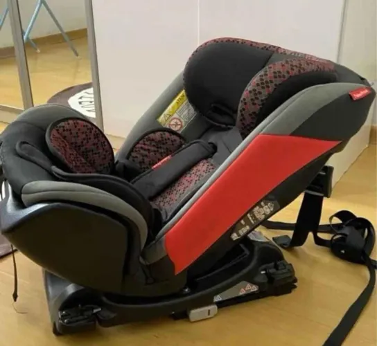 Cadeirinha isofix reclinável