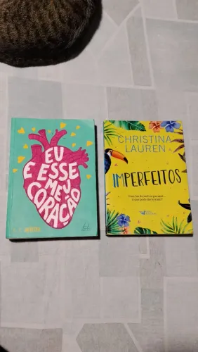 Kit 2 livros 'eu e esse meu coração' e 'imperfeitos'