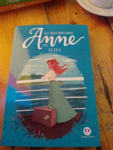 Livro Anne da Ilha NUNCA USADO 