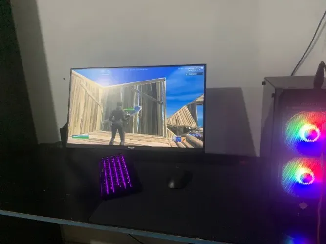 Troco PC a gamer por iPhone!