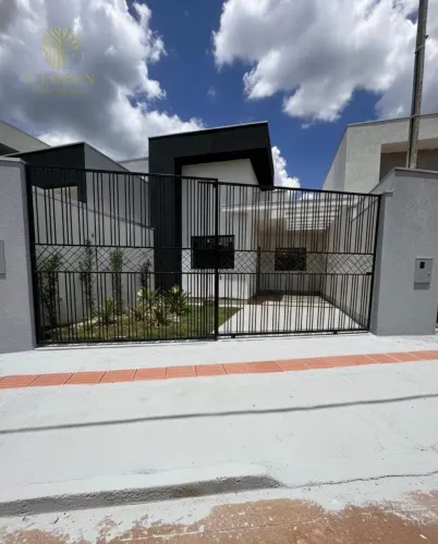 Casa à venda em Sarandi, Jardim Centro Cívico, com 3 quartos, 82 m², esquina com maior ter