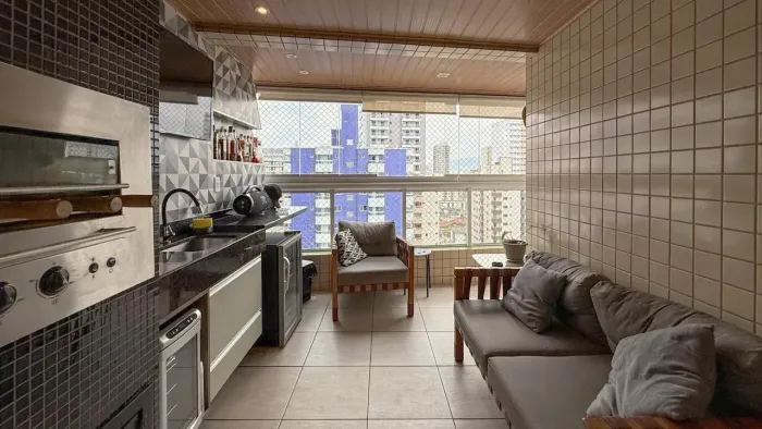 Apartamento à Venda com 3 quartos, 1 banheiro, 2 vagas e 122m² por R$ 780.000