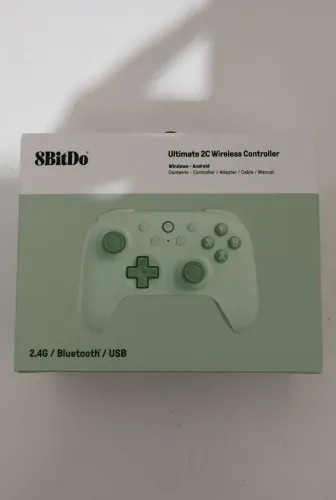 Controle sem fio 8BitDo Ultimate 2C.<br><br>R$ 200,00