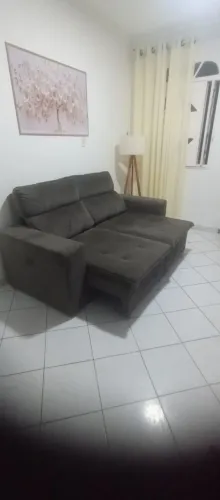Sofá retrátil 3 lugares 2 meses de uso