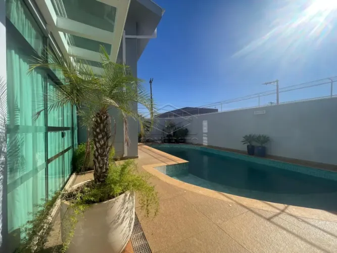 Casa Condomínio em Botucatu