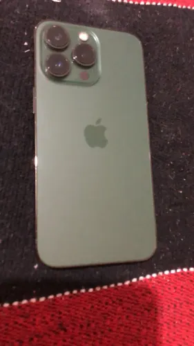iPhone 13 excelente
