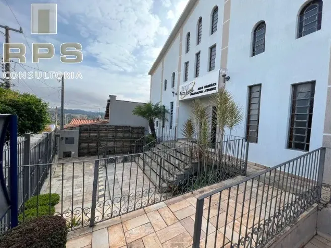 Predio comercial a Venda no centro de Atibaia , com 749 m² de área construida e 574 de áre