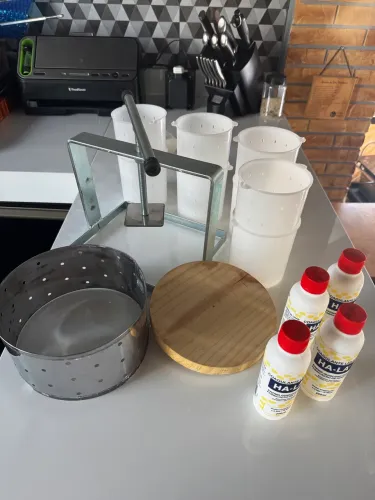Kit Completo para Produção de Queijo Artesanal + Prensa + Formas + Coagulante