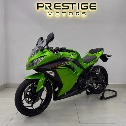 Kawasaki Ninja 300 2024 - Único Dono - Estado de Zero - Revisada