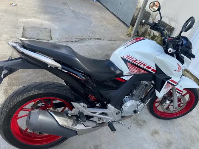 Vendo Twister 2022 20.000
