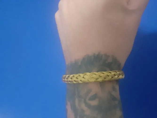 Pulseira masculina, banhada a ouro com bordas