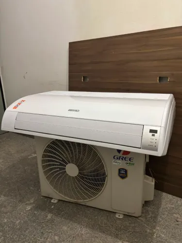 Gree Piso-Teto 36.000 BTUs, 220 V, R32, modelo GULD36