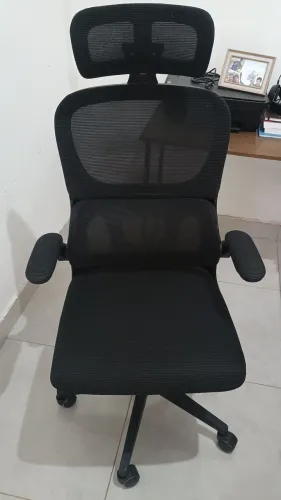 Cadeira de escritório ergonômica e confortável