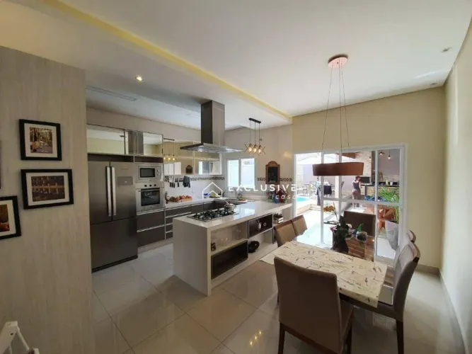 Casa com 3 dormitórios à venda, 137 m² - Villa Branca - Jacareí/SP