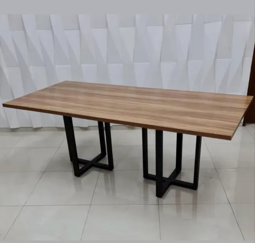 MESA DE REUNIÃO
