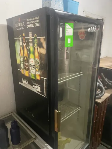 Freezer bom para gelar bebida 