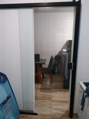 Vendo porta de vidro completa 