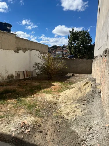 Barracão de dois quartos