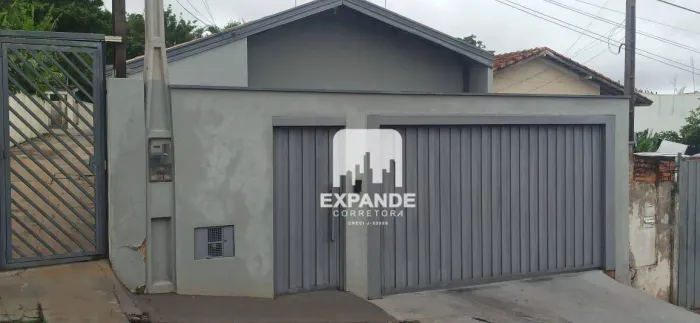 Casa com 3 dormitórios à venda, 160 m² por R$ 390.000,00 - Vila Casa Branca - Botucatu/SP