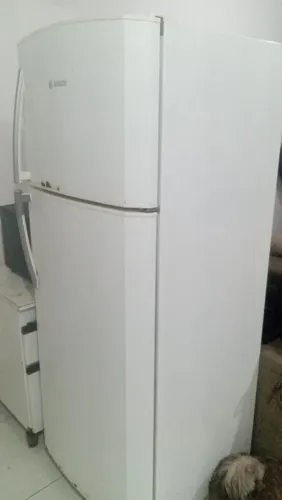 Vendo ou troco geladeira