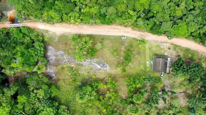 Sítio dos Sonhos em Presidente Figueiredo - com Igarapés e Fonte de Água Mineral