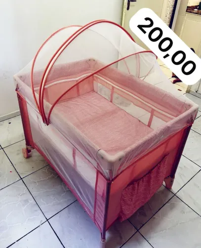 Berço para criança ( vira tira cola).