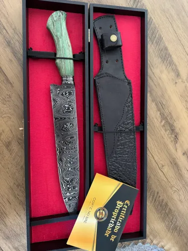 Vende-se faca artesanal aço damasco