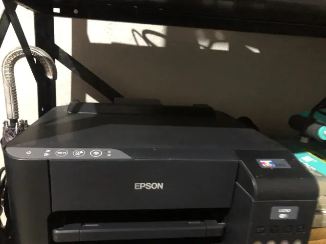 Impressora Epson seminova com tinta pigmentada para sublimação.