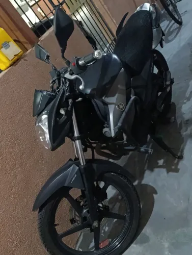 Moto 150 a venda.