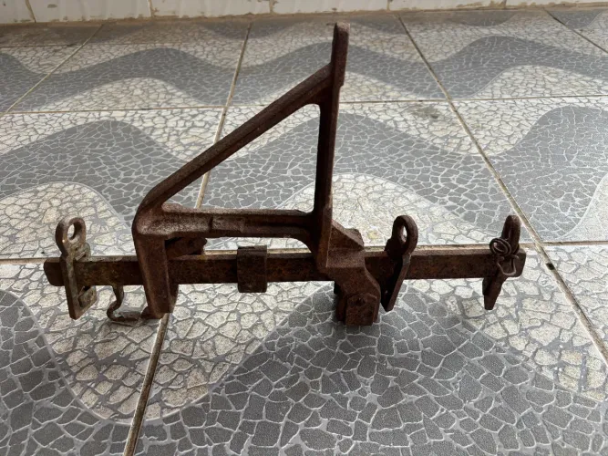 Balança com mais de 100 anis