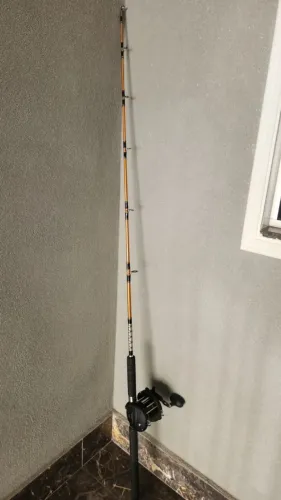kit de carretilha com linha e vara 