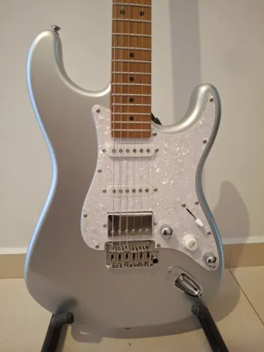 Guitarra Seizi Vintage Budokan Custom Colors - Silver Phantom