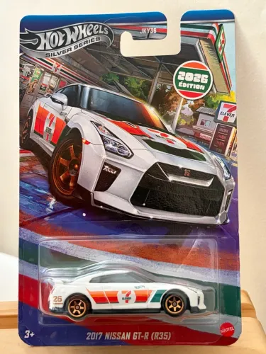 Hot Wheels 2917 Nissan GT-R (R35) 7-Eleven
