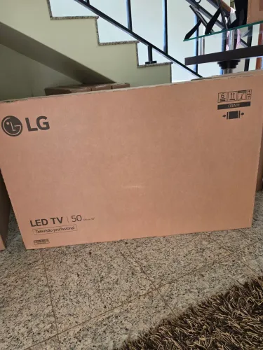 TV LG 50" 4K - AU801 (nova)